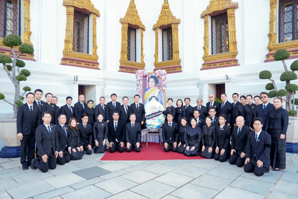 คณะผู้บริหารและพนักงาน CPLI ถวายสักการะพระบรมศพ สมเด็จพระพันปีหลวง น้อมรำลึกในพระมหากรุณาธิคุณ